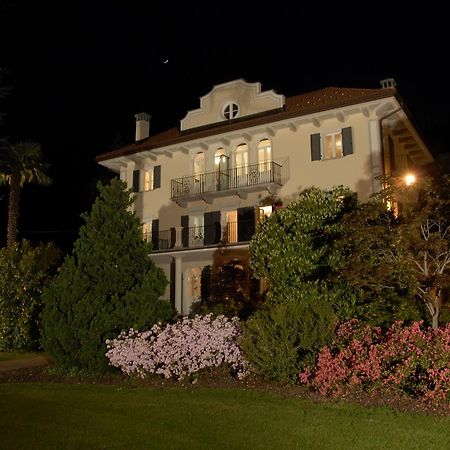 B&B Le Camelie ドモドッソラ エクステリア 写真