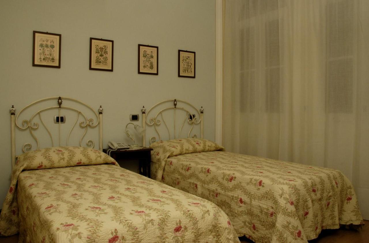B&B Le Camelie ドモドッソラ エクステリア 写真